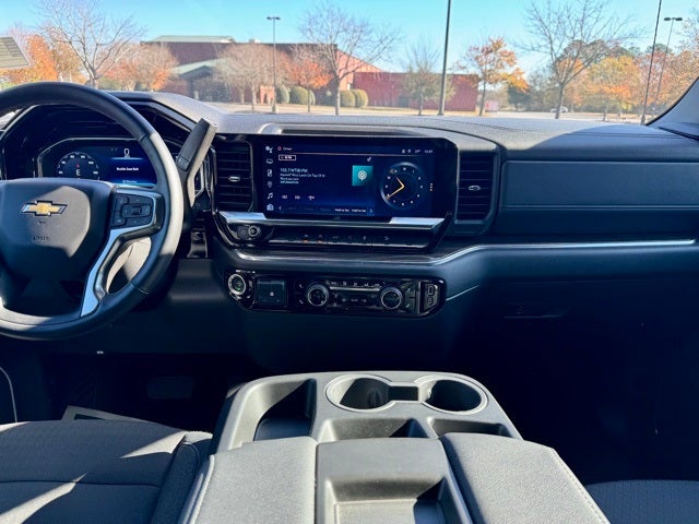 2024 Chevrolet Silverado 1500 LT LT1