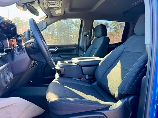 2024 Chevrolet Silverado 1500 LT LT1