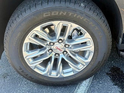 2024 GMC Yukon SLT