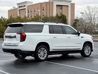2022 GMC Yukon XL SLT