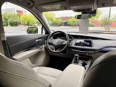 2022 Cadillac XT4 Luxury