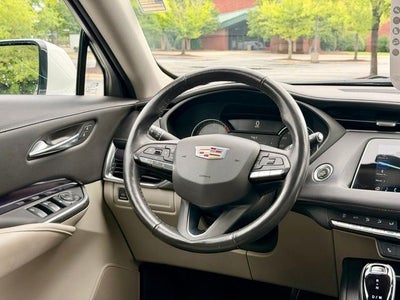 2022 Cadillac XT4 Luxury