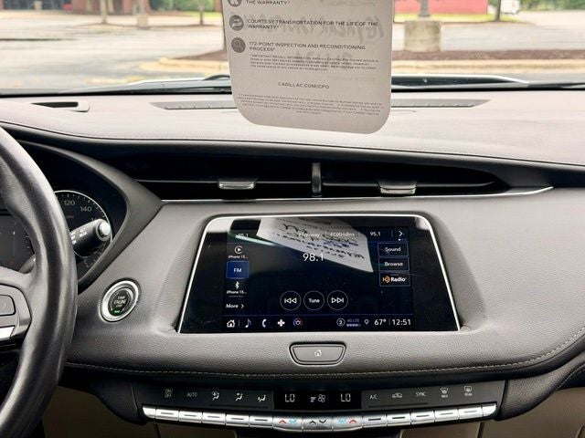 2022 Cadillac XT4 Luxury