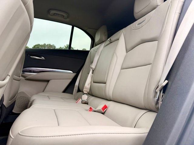 2022 Cadillac XT4 Luxury
