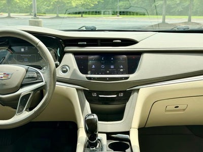 2020 Cadillac XT5 Premium Luxury