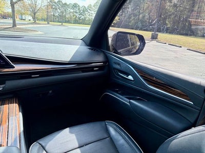 2023 Cadillac Escalade ESV Premium