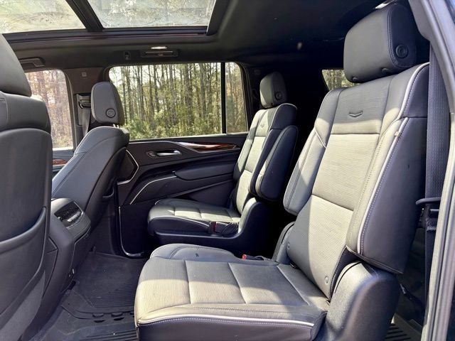 2023 Cadillac Escalade ESV Premium