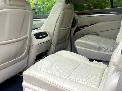 2025 Cadillac Escalade Sport Platinum