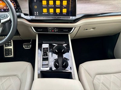 2025 Volkswagen Atlas 2.0T SEL Premium R-Line