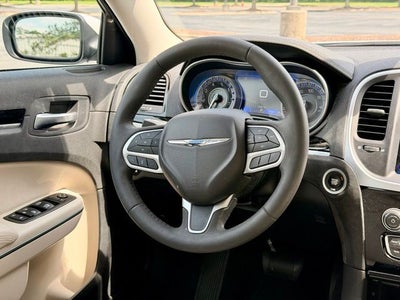 2023 Chrysler 300 Touring