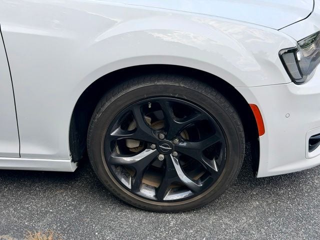 2023 Chrysler 300 Touring