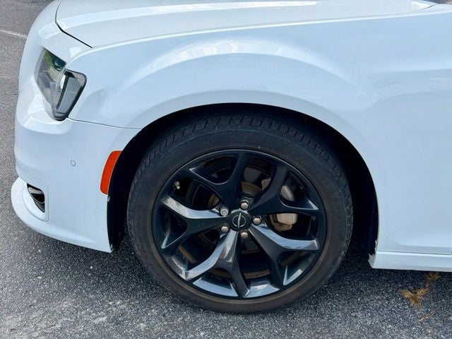 2023 Chrysler 300 Touring