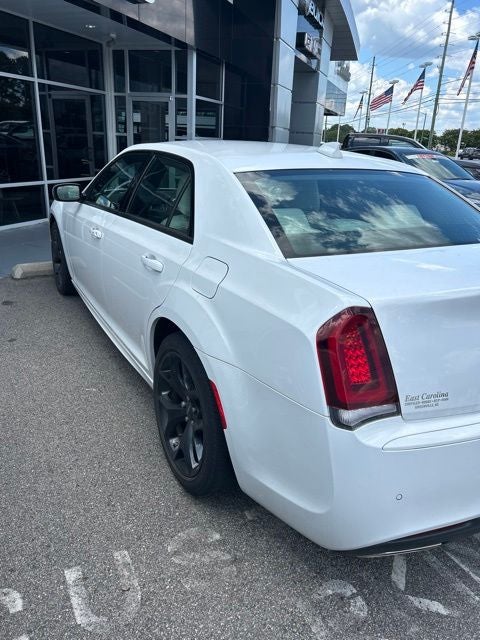 2023 Chrysler 300 Touring