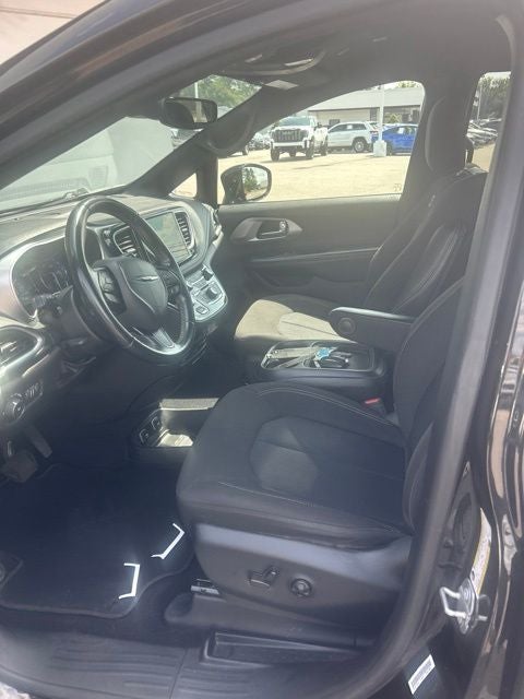 2021 Chrysler Pacifica Touring