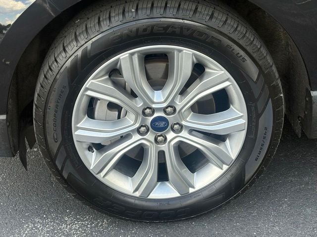 2021 Ford Edge Titanium