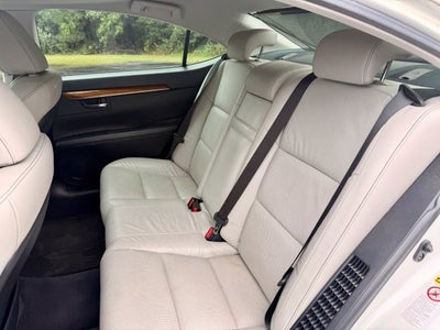2013 Lexus ES 300h
