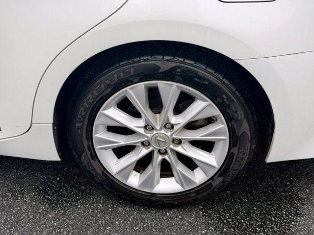 2013 Lexus ES 300h