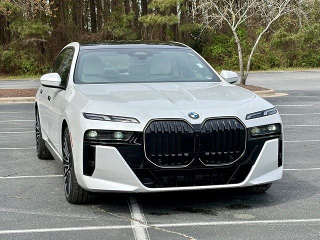 2025 BMW 7 Series 740i