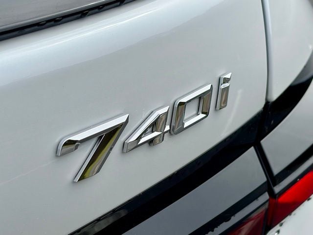 2025 BMW 7 Series 740i