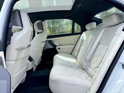 2025 BMW 7 Series 740i