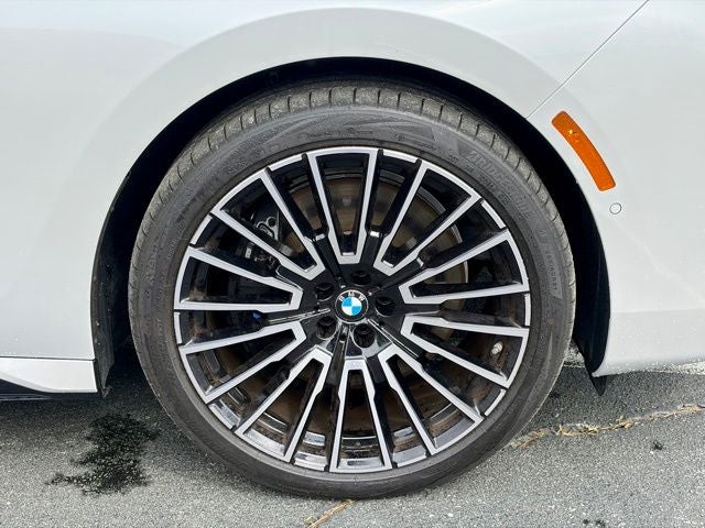 2025 BMW 7 Series 740i