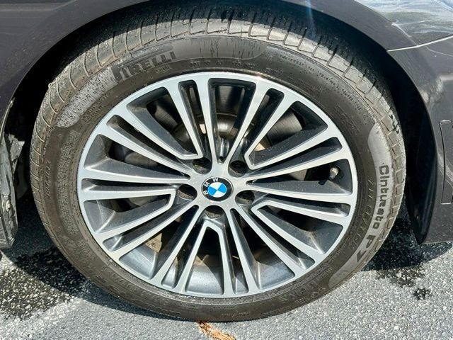 2018 BMW 5 Series 530i