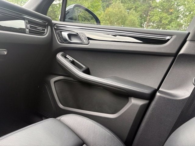 2022 Porsche Macan S