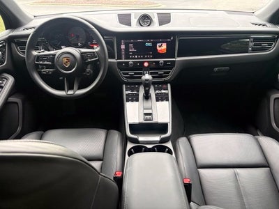 2022 Porsche Macan S