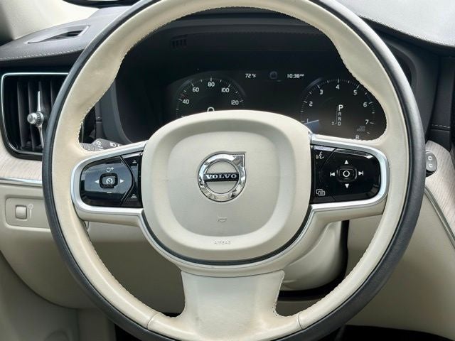 2021 Volvo XC60 T5 Inscription