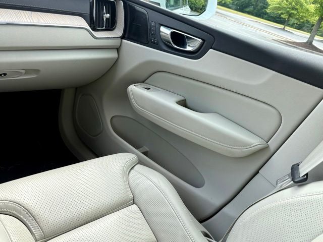 2021 Volvo XC60 T5 Inscription