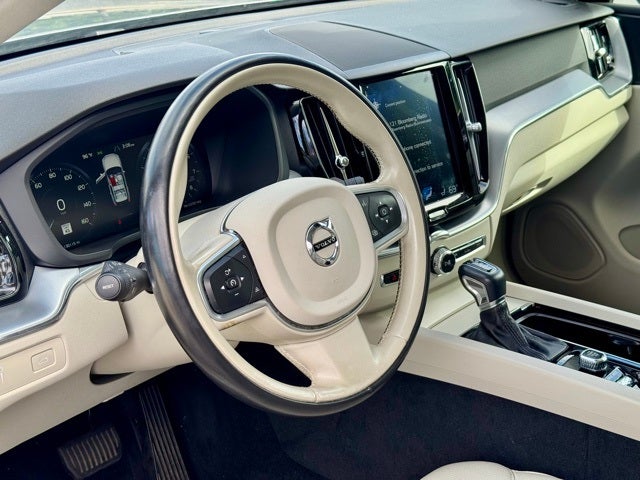 2020 Volvo XC60 T5 Momentum