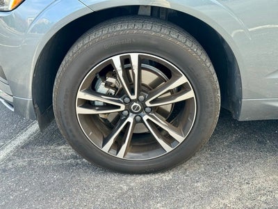2020 Volvo XC60 T5 Momentum