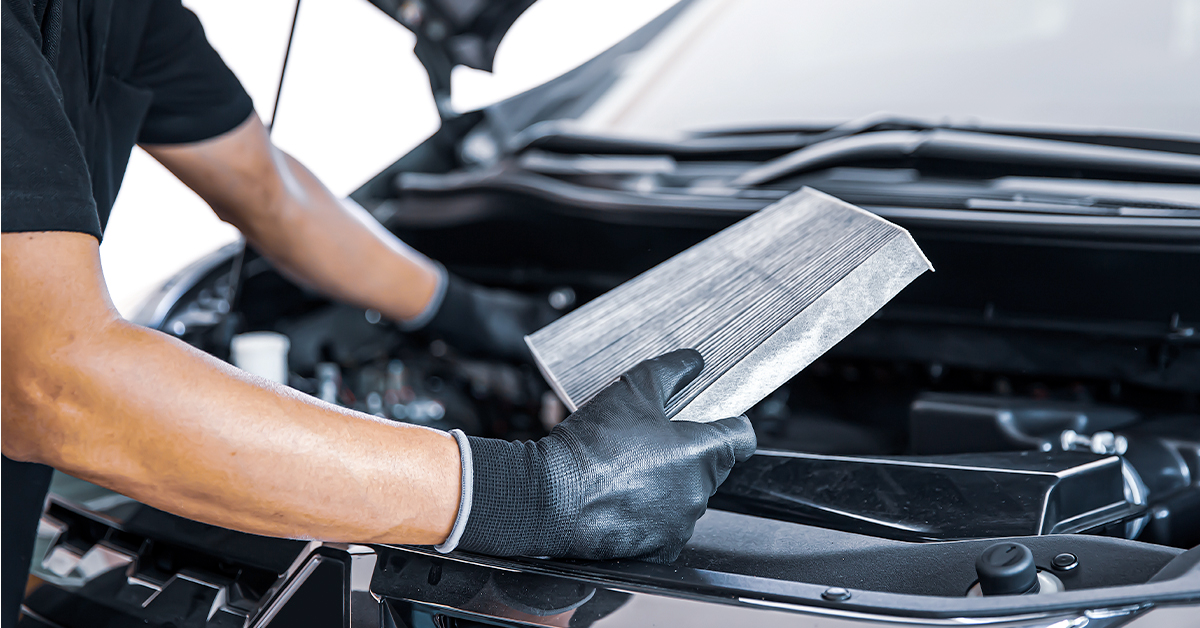 ENGINE AIR FILTER REPLACEMENT